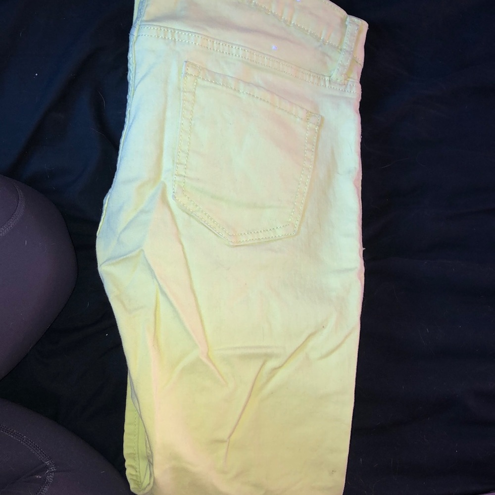 Old Navy neon yellow capris